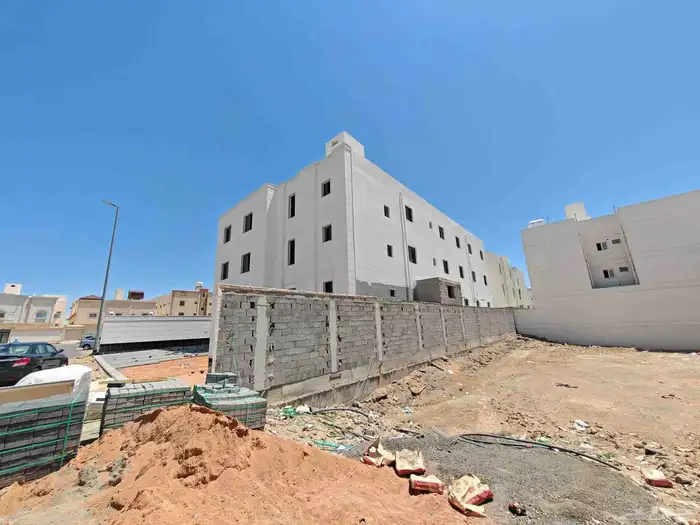 عمارة سكنية مميزة بشوران للبيع 1