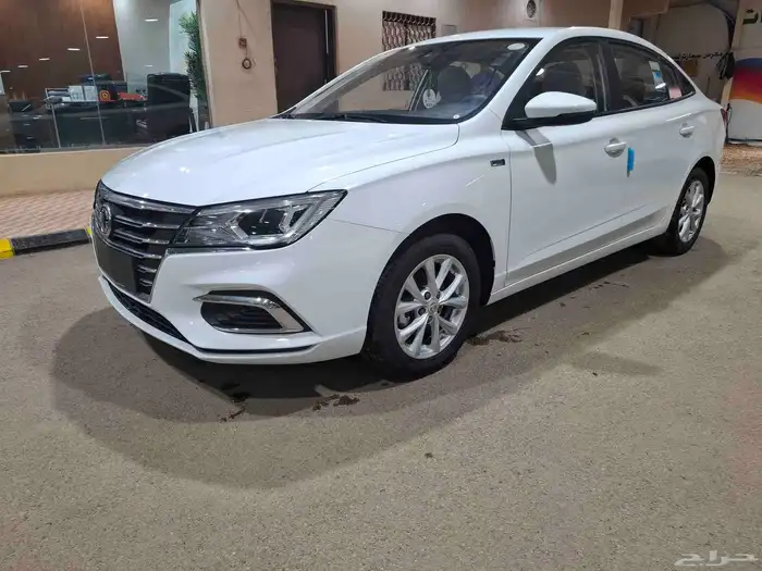 عرض خاص ام جي 5 ستاندر موديل 2025 للكاش والتاجير 3
