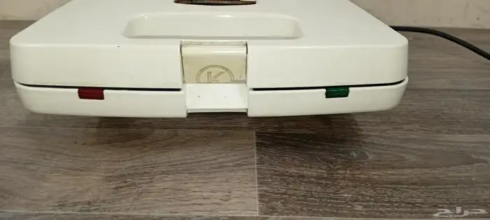 شواية شركة KENWOOD استعمال نضيف وكامل القطع معاد فيش الكهربا 4