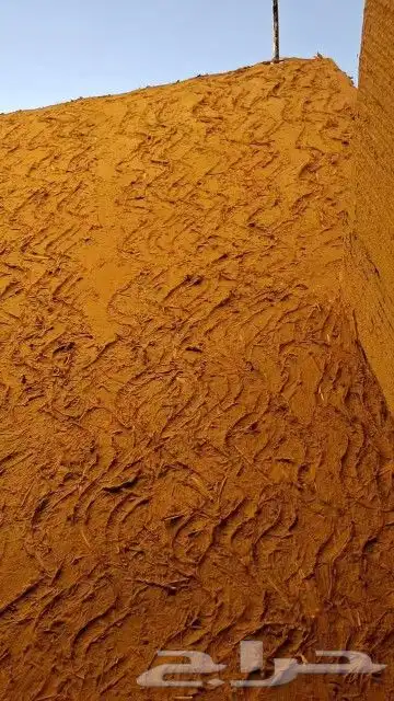 بنأ بيوت الطين وترميم والسقف من الجريد ولاثل 0