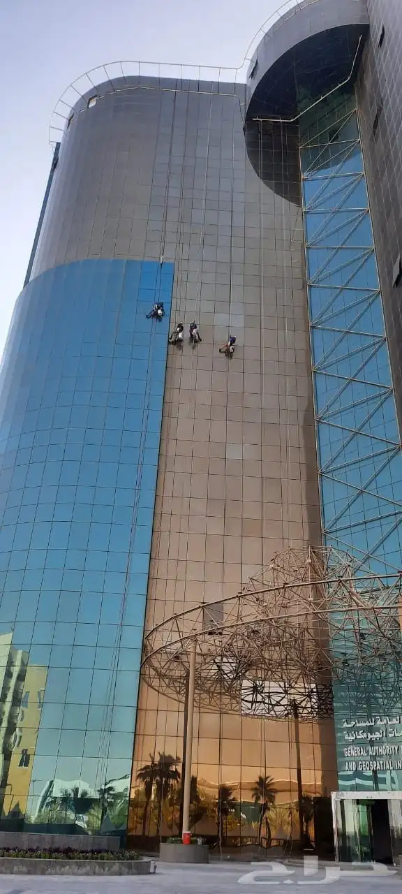 نظافة واجهات زجاجيه وكلادنج تنظيف واجهات زجاجيه 2