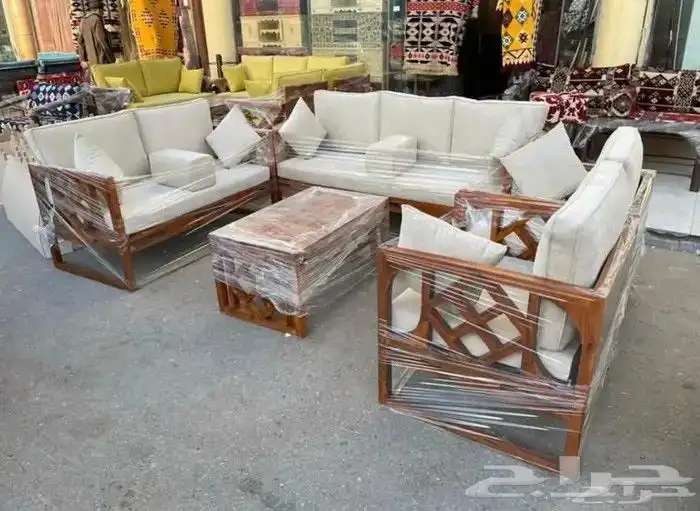 جلسات الخارجية كراسي خشب و حديد مع طاولة 7