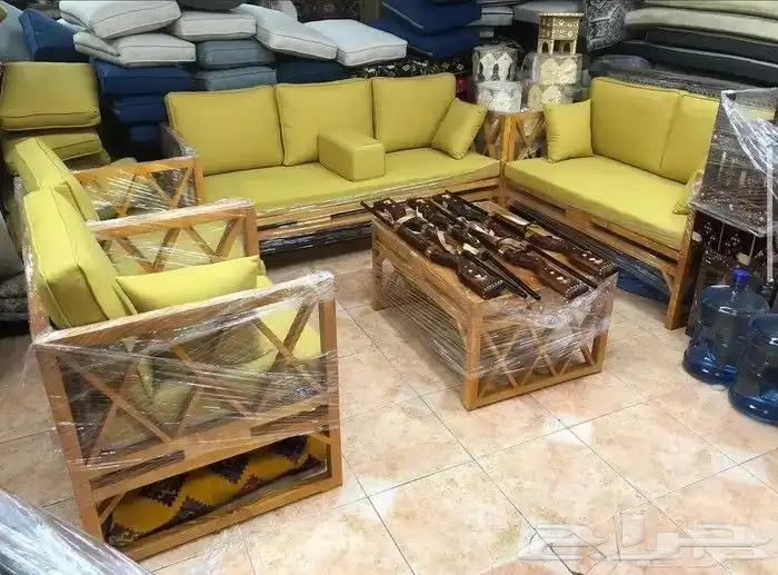 جلسات الخارجية كراسي خشب و حديد مع طاولة 8