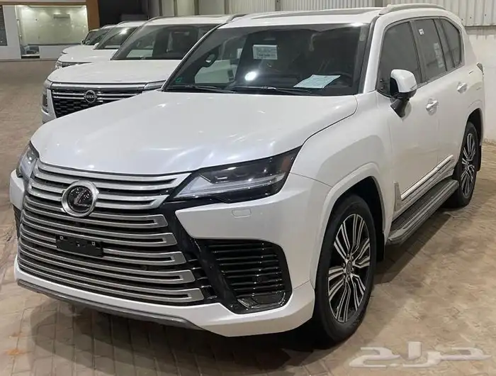 ليكزس 2025 bb متاح جميع المرديلات كاش و واقساط 2