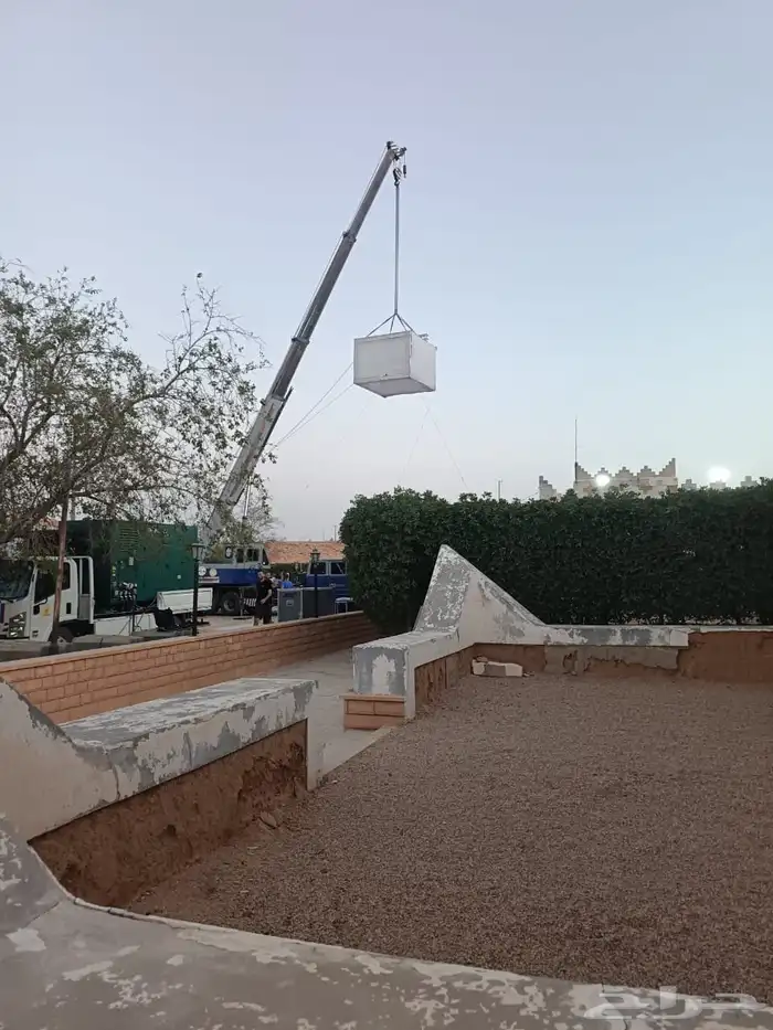 كرينات للإيجار. بوم تراك. بوكلين صغير حفار. رافعات 1
