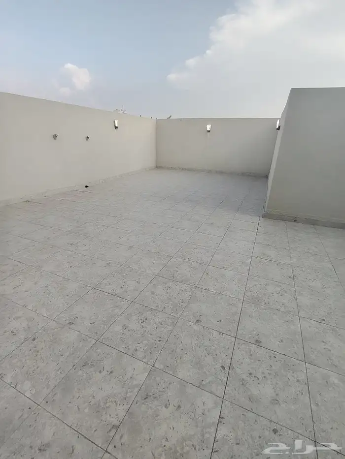 للبيع فيلا دوبلكس دورين وملحق حي الضيافه خميس مشيط 37
