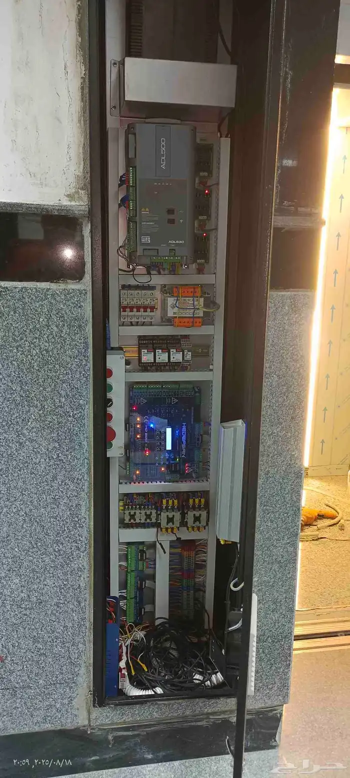 فني مصاعد -صيانة واعطال _ تركيب -تحديث _تجديد واحلال 5