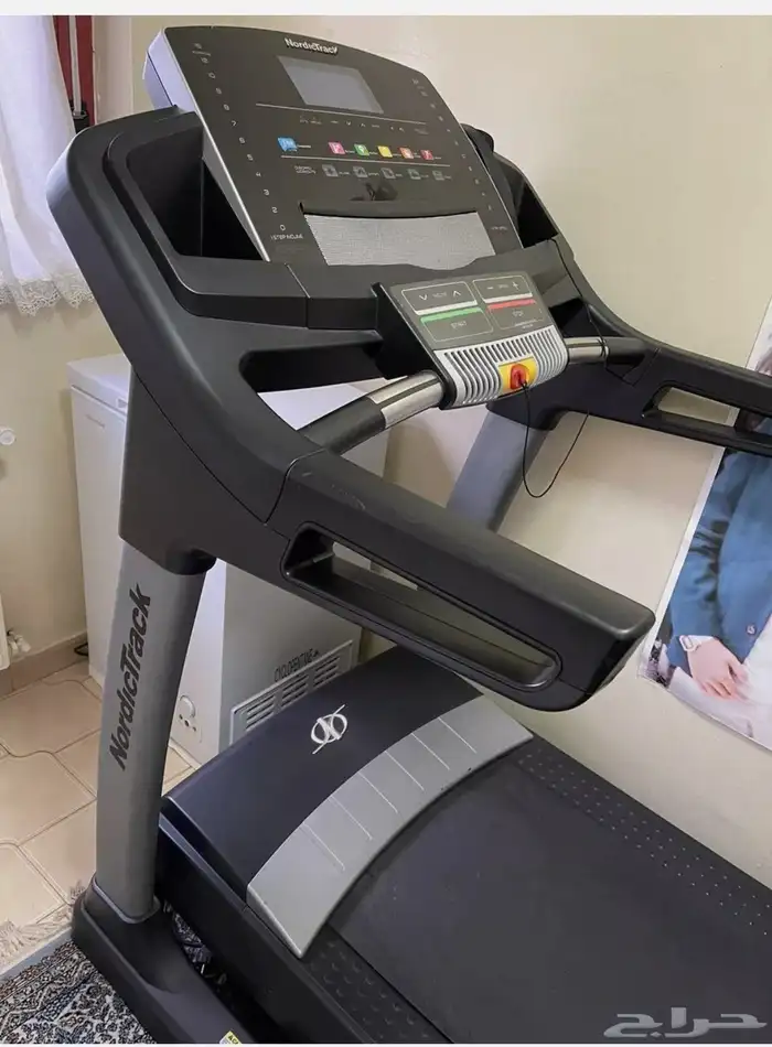 جهاز المشي NordicTrack T15.0 الاحترافي. بحالة ممتازة. 3