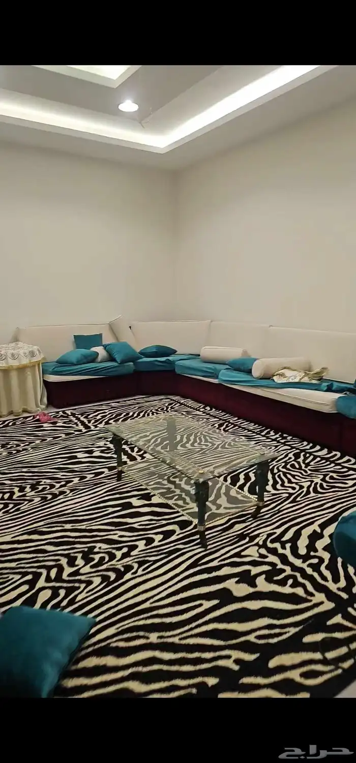 شقه للبيع العزيزيه قريب الجمرات 3