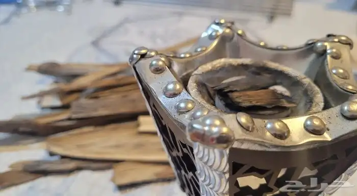 عود رقائق لاوسي يمتاز بالثبات في المكان والملابس 6