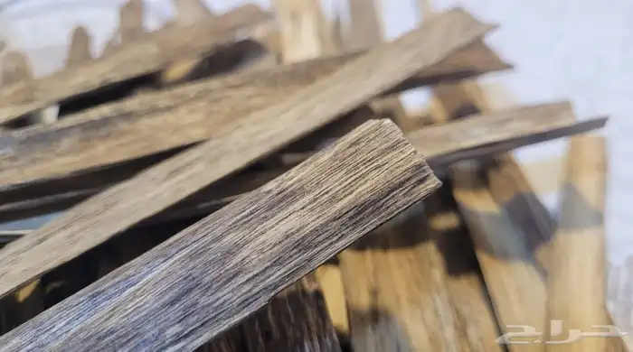 عود رقائق لاوسي يمتاز بالثبات في المكان والملابس 2