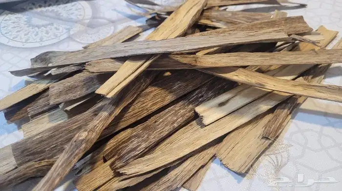 عود رقائق لاوسي يمتاز بالثبات في المكان والملابس 5