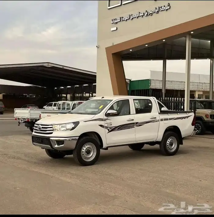 تويوتا هايلوكس غمارتين GL ديزل بدون دبل 2025 كاش واقساط 5