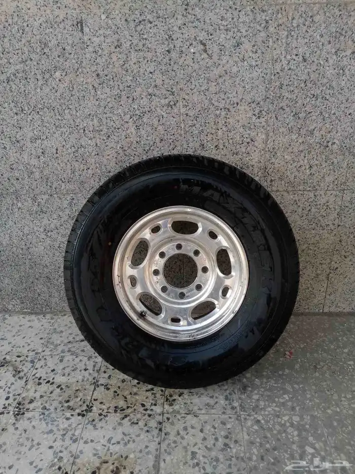 جنط جمس مع كفر جديد 265 70 16 1