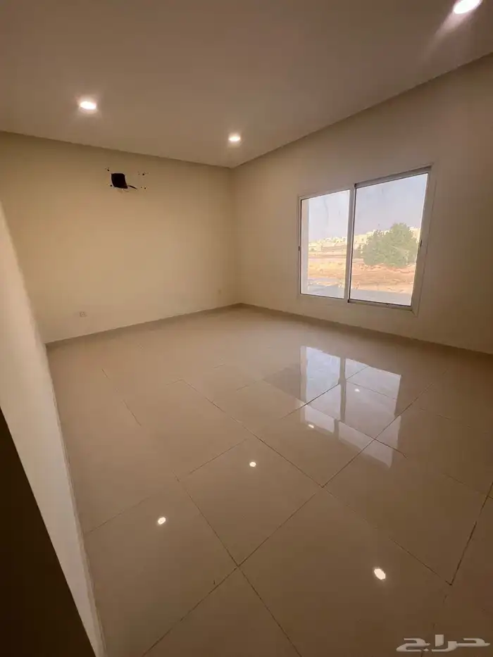 فيلا مميزة للإيجار 310م 3