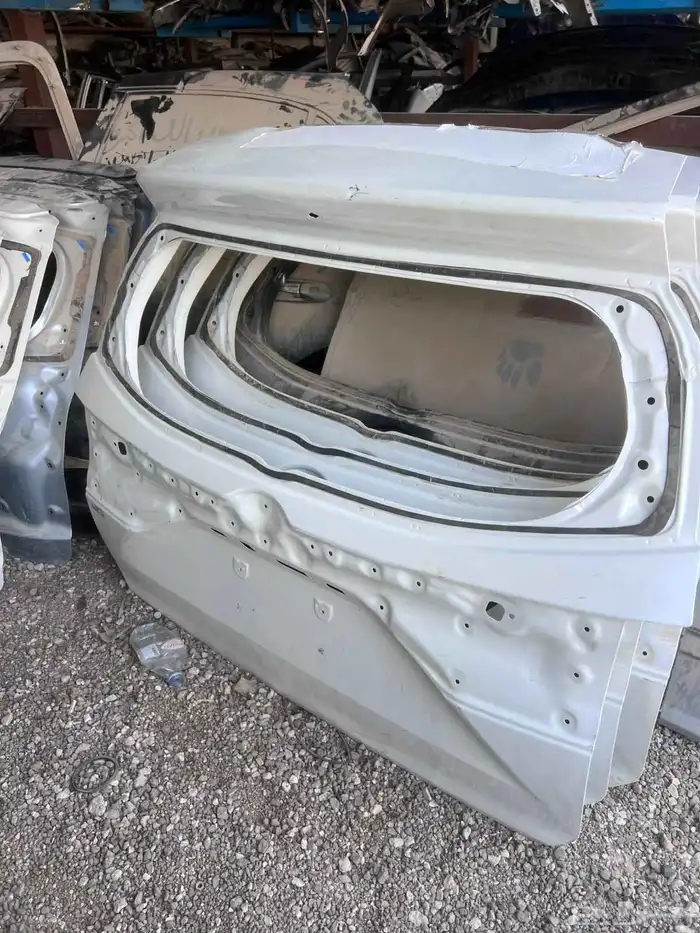 باب شنطه فيلوز مديل 24 ابيض لؤلؤي وكاله نظيف 1