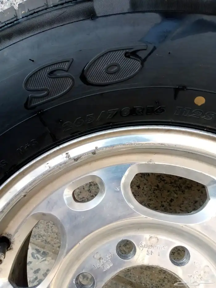 جنط جمس مع كفر جديد 265 70 16 2