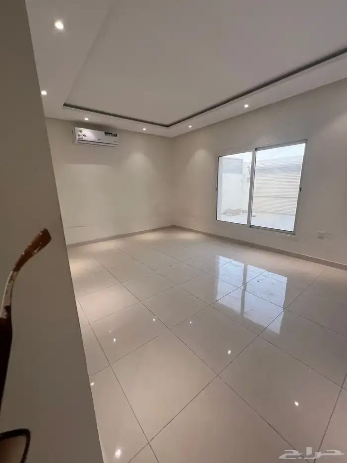 فيلا مميزة للإيجار 310م 6