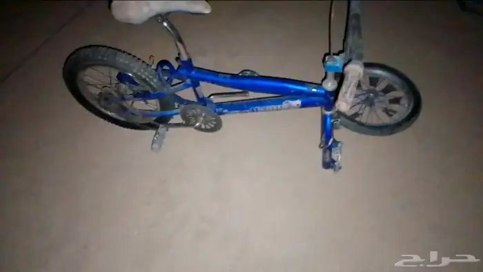 سيكل الكفر الي ورا منقطع والي قدام فيه بس مافيها حديده السوم 1