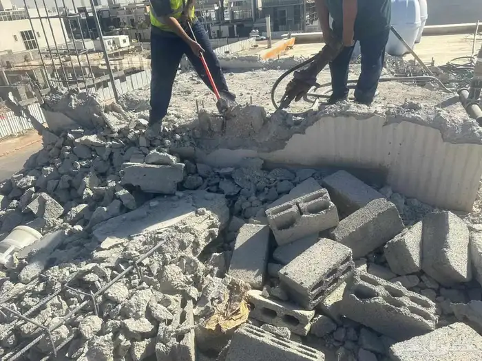 كبروسر تكسير تخشين خرسانه تنظيف حجر ازلت الصدء ضرب رمل 1