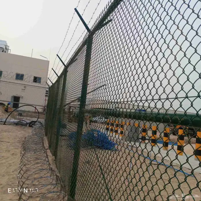 شبك مزارع وملاعب وسياج امنيه 0