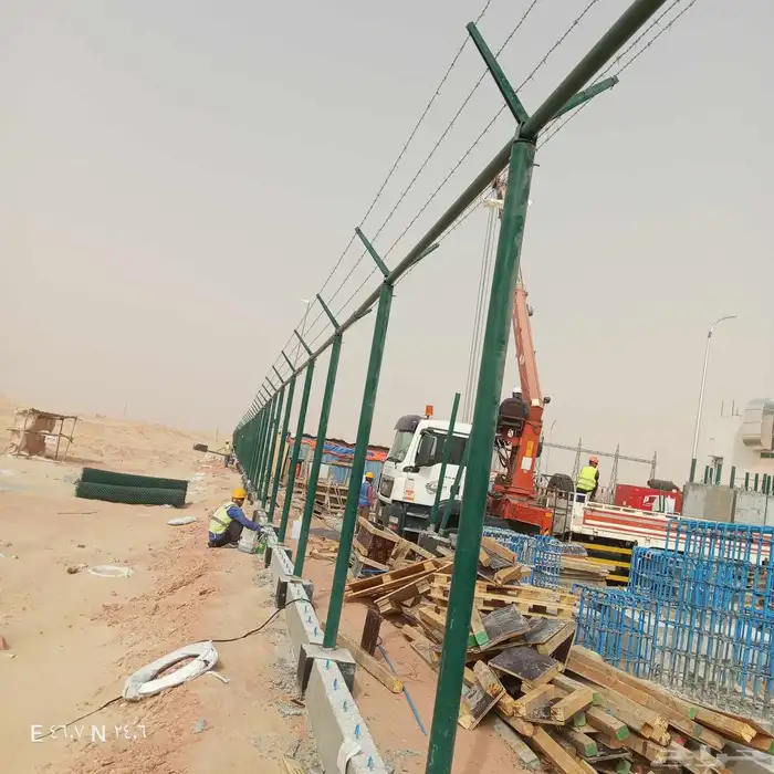 شبك مزارع وملاعب وسياج امنيه 7
