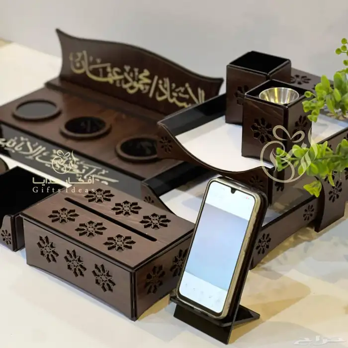 طقم مكتب فاخر بالاسم والشعار 12 قطعة 2