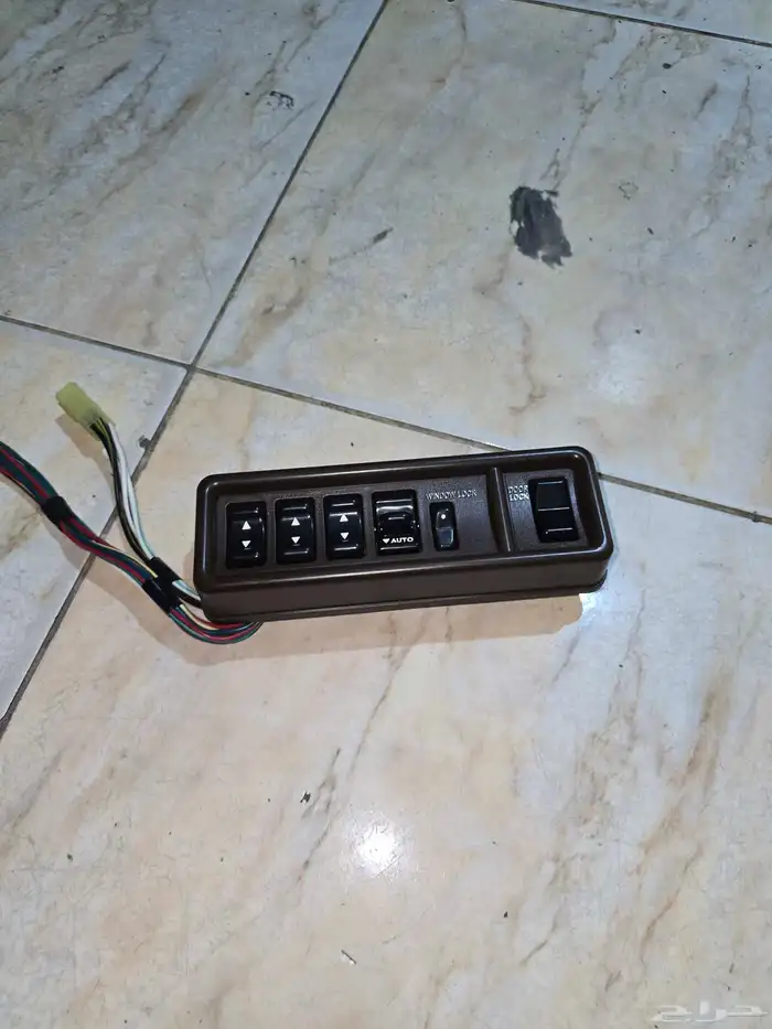 مجموعه تحكم. قزاز. جيب صالون من 87. الى 89. 0