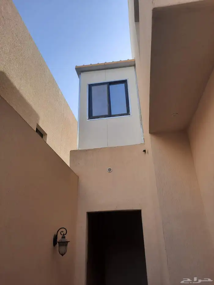 سندوتش بنل غرف ومستودعات 25