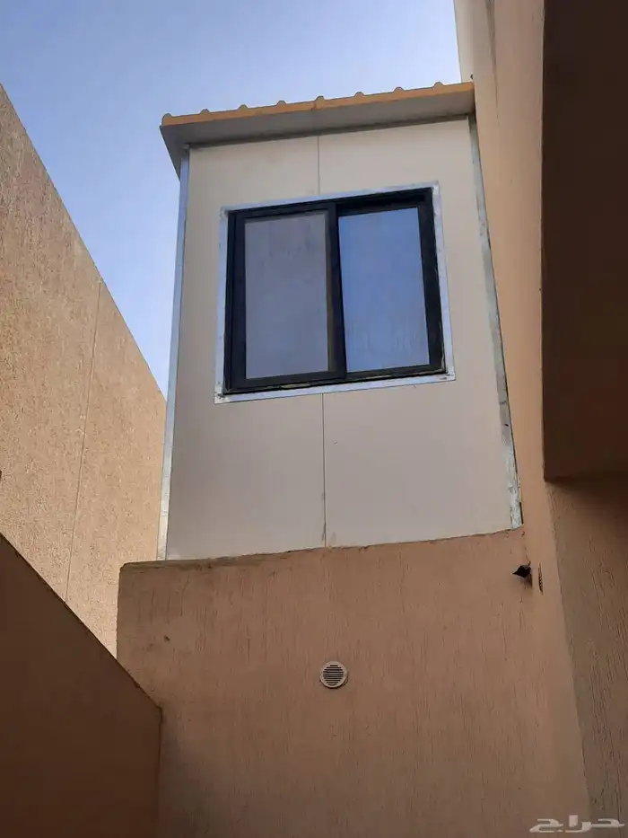 سندوتش بنل غرف ومستودعات 24