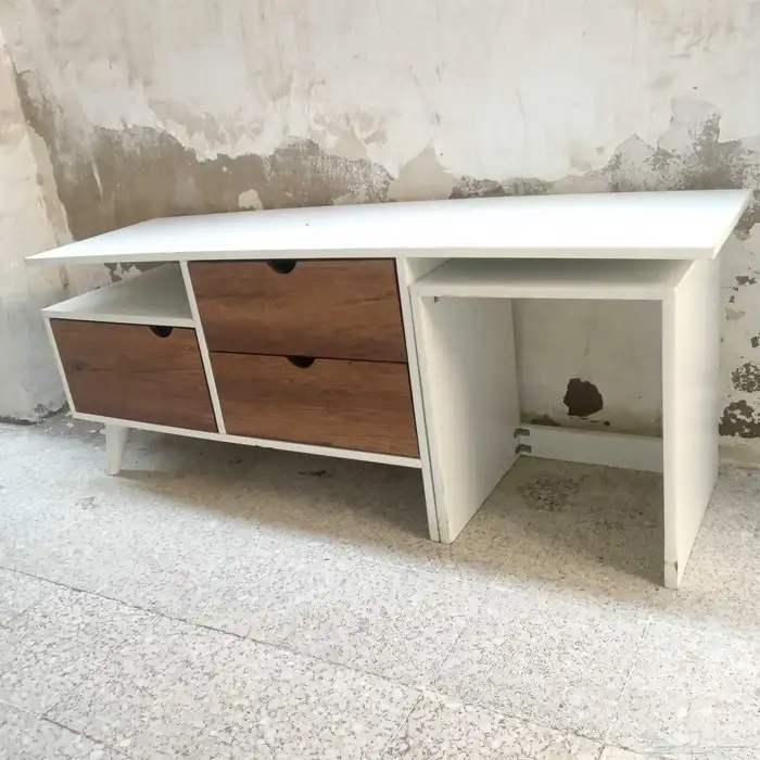 اسطوانه غاز مليانه معاء ساعه والي ب250وثلاجه 250وطاوله 100 0