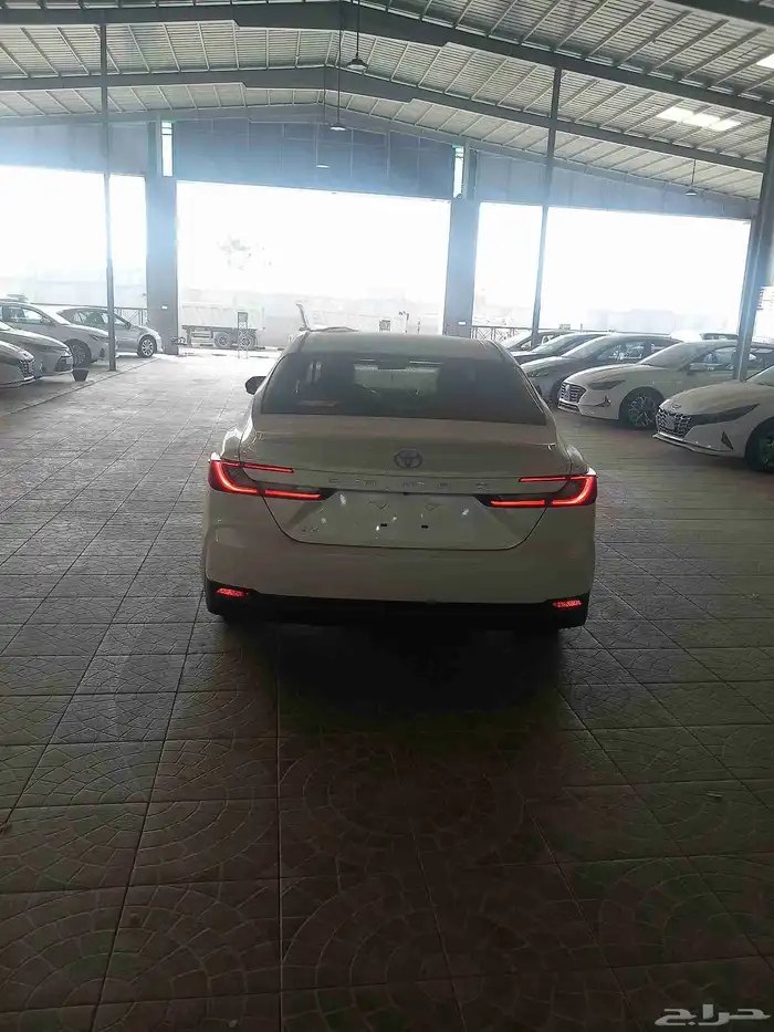 كامري نصف فل سعودي ابيض 2025 5