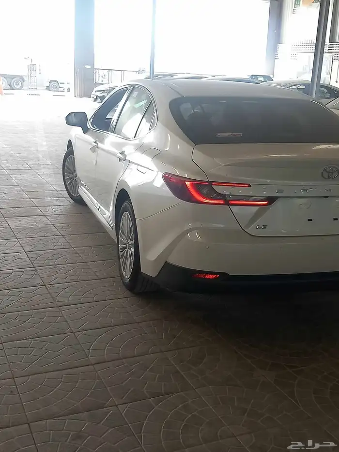 كامري نصف فل سعودي ابيض 2025 6