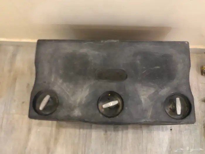 للبيع صندوق عزبه فيبر هايلكس او ددسن 1