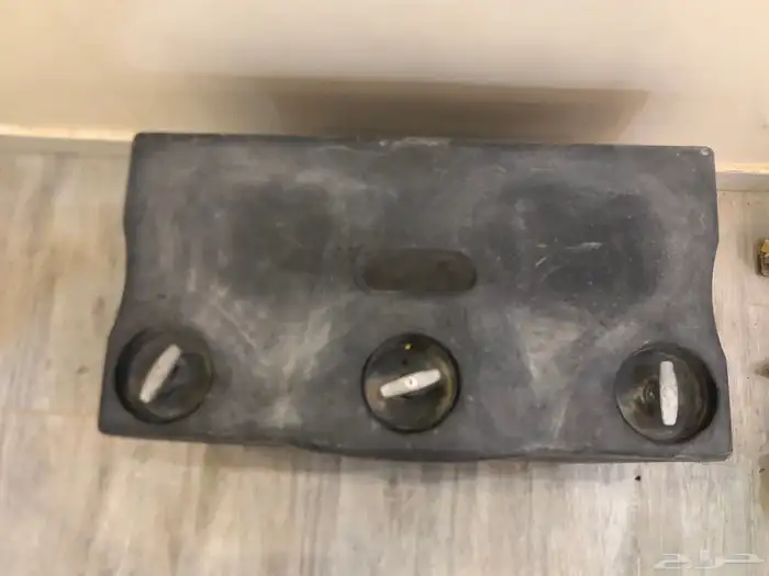 للبيع صندوق عزبه فيبر هايلكس او ددسن 0