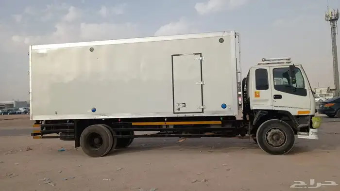 izuzu truk box 2