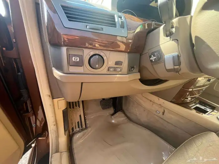 BMW 2003 745 LI 8 CYLINDER الفئة السابعة 16