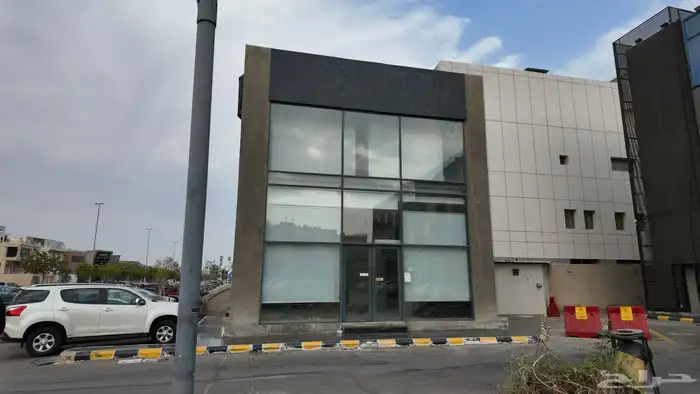 معرض   محل للايجار حي النهضة 0