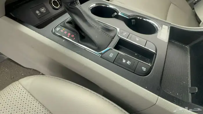 مملوكة لدى العصيمي قيد الشحن كيا كرنفال 2020 2