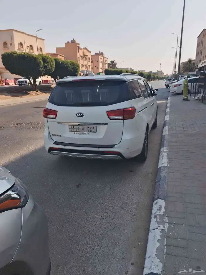 للبيع أو البدل كيا كرنفال ديزل 3