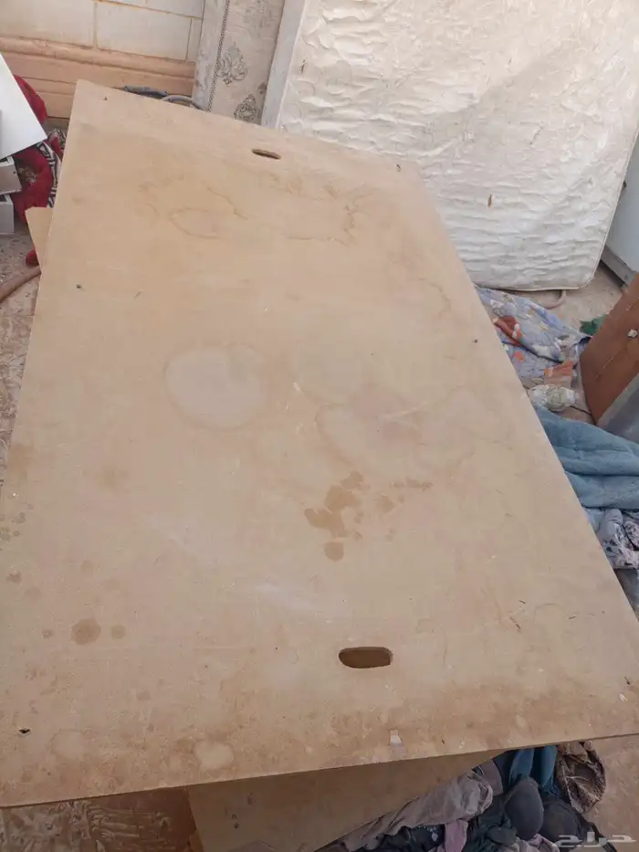 اربع سراير بحاله جيده واحد كبير نفرين و الباقي صغير نفر 1