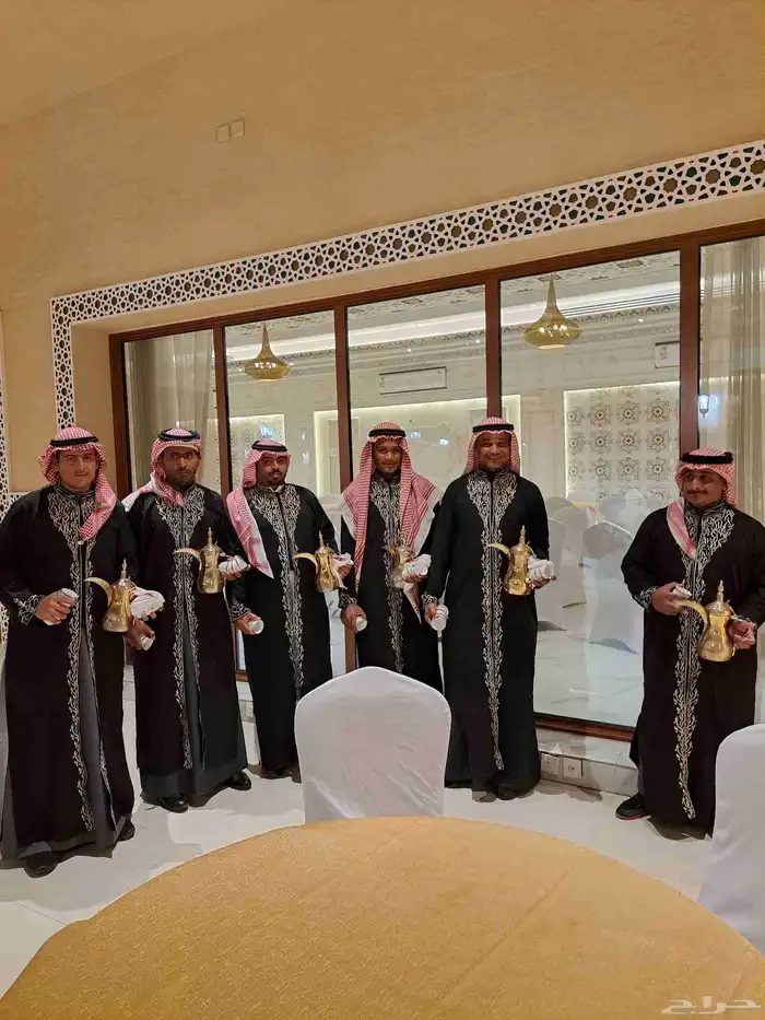 قهوجي وصبابين ومضيف رجال ونساء 4