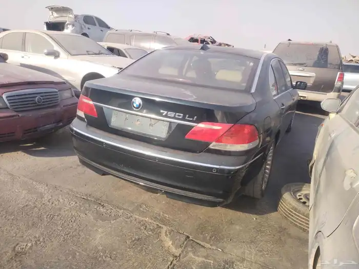 بي ام 750 2008 قطع غيار تشليح 0