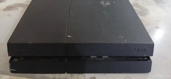 سوني 4 مع يدين مستخدم نظيف 1