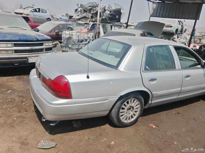 قراند ماركيز 2005 تشليح قطع غيار 3