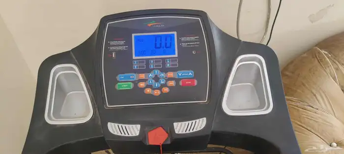 جهاز مشاية وسيارة اطفال للبيع بغرض الخروج النهائى 0