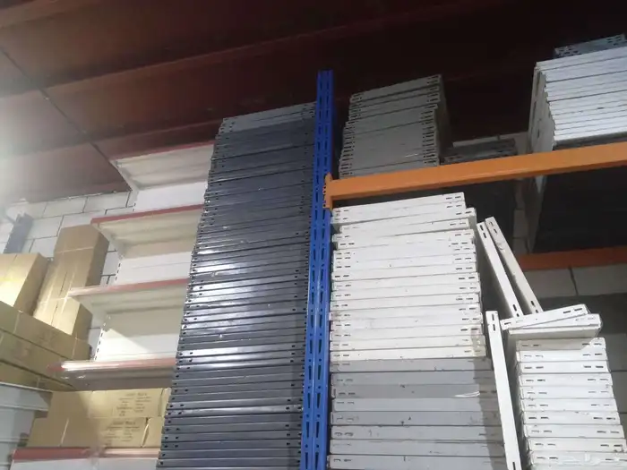 رفوف متنوعة وعلب وسلال وطبليات بسعر مناسب جدا 0