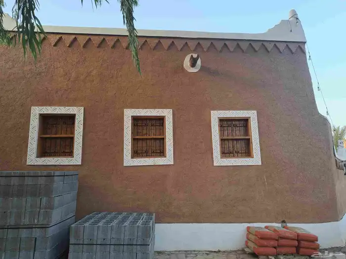 نشتغل جميع أعمال التراثيه بنيان المجالس والمساجد والاستراحات 1