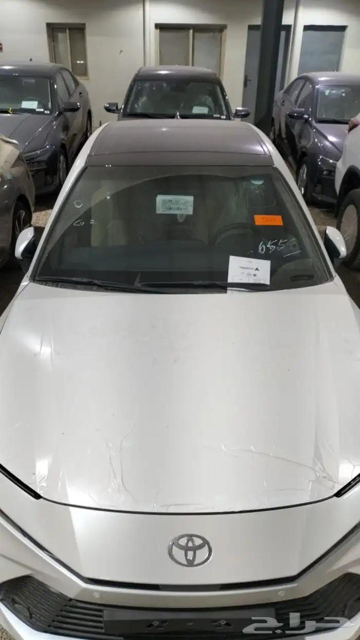 تويوتا كامري le هايبرد 2025 4