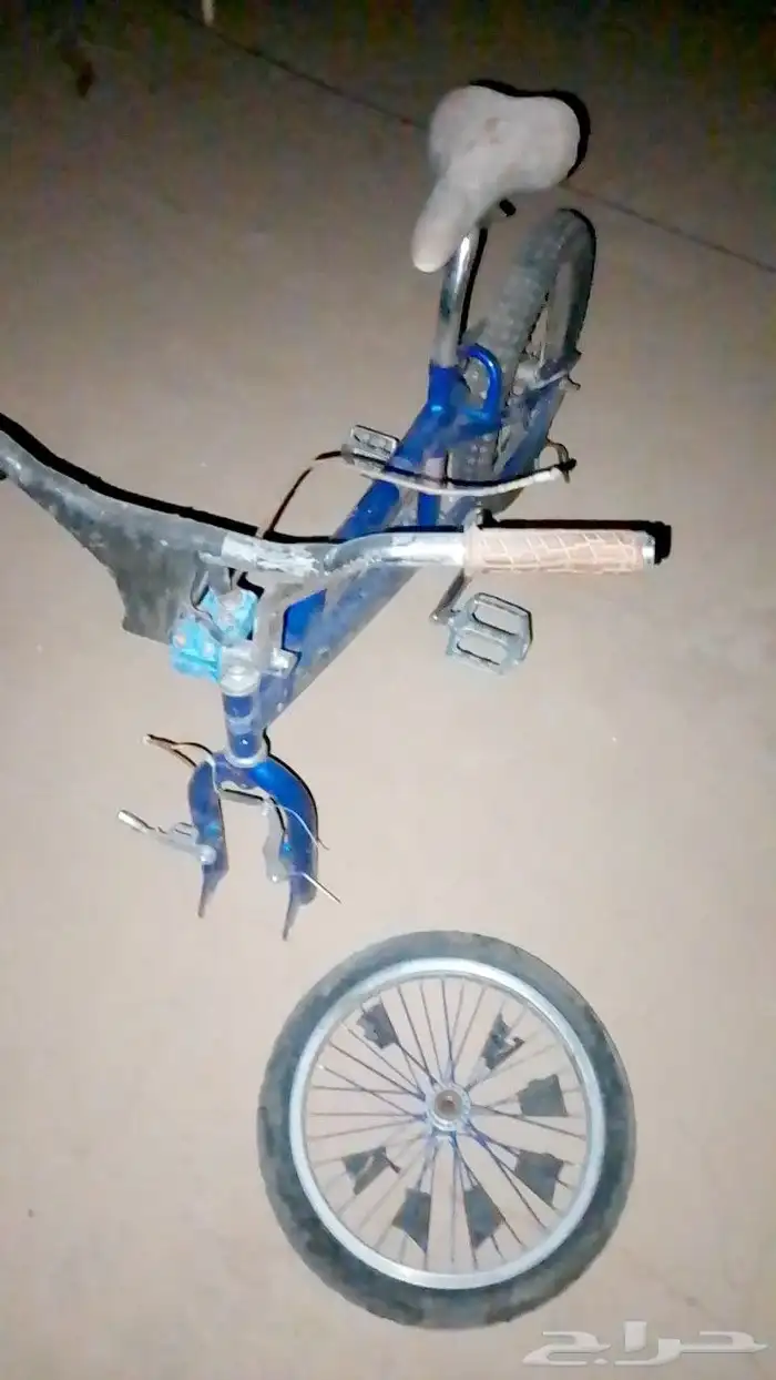 سيكل الكفر الي ورا منقطع والي قدام فيه بس مافيها حديده السوم 3